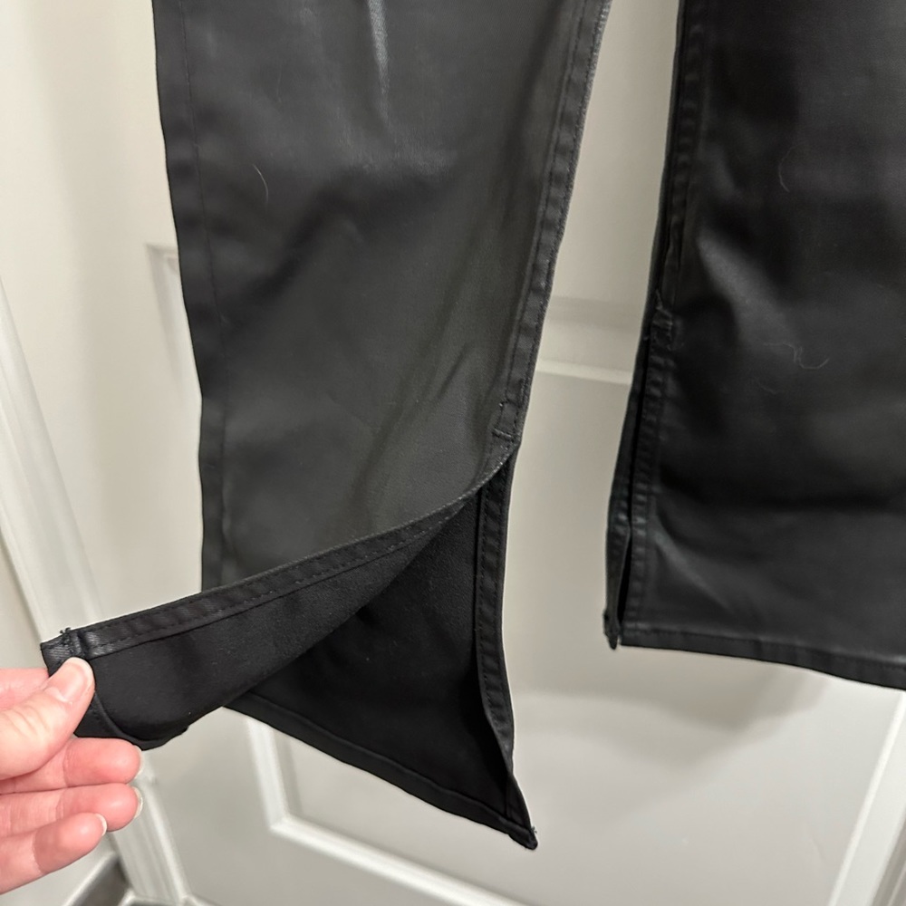 New with tags Abercrombie & Fitch pants. Coated black! Clean house. Non-smoker.